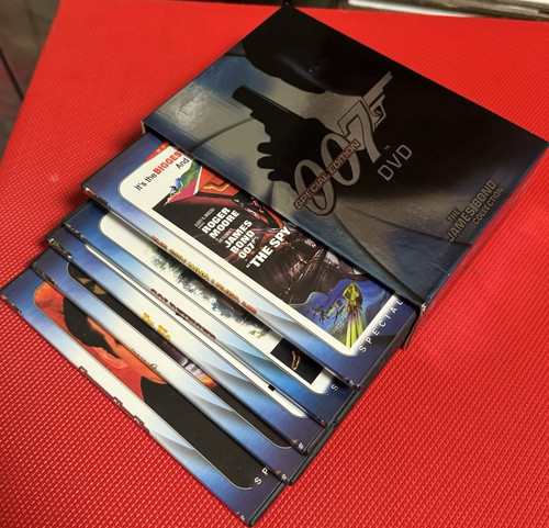 The james bond - james, collection