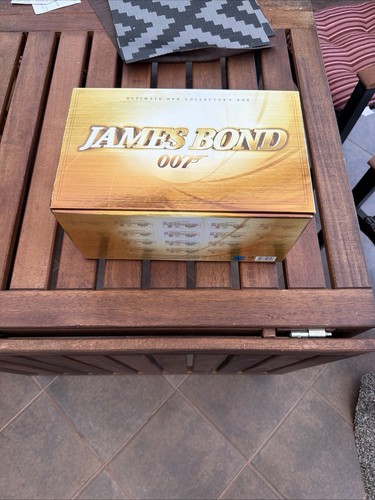 James bond ultimate dvd - james,